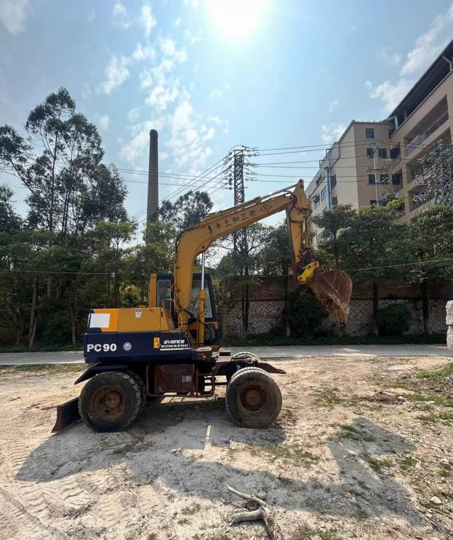 Komatsu PC60W-5 Excavator